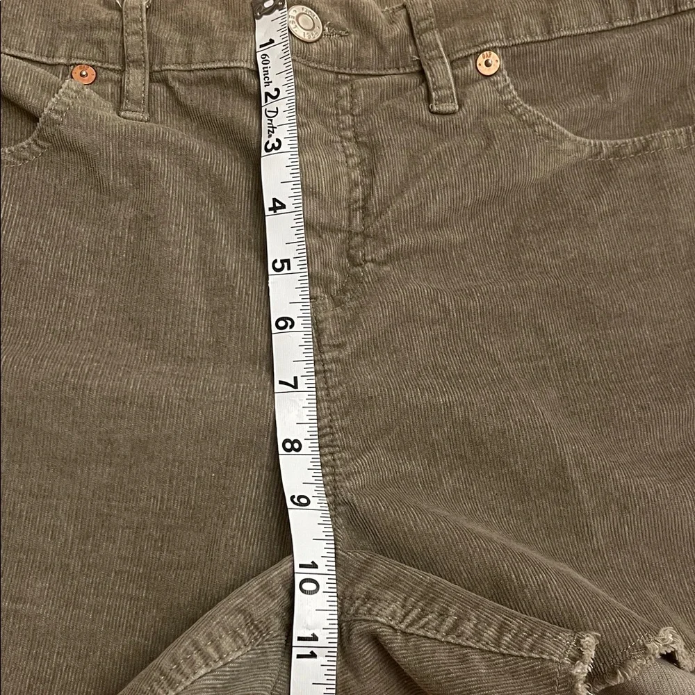 GAP Women's Light Green Jean Shorts Corduroy Women Size 8 - Picture 8 of 8